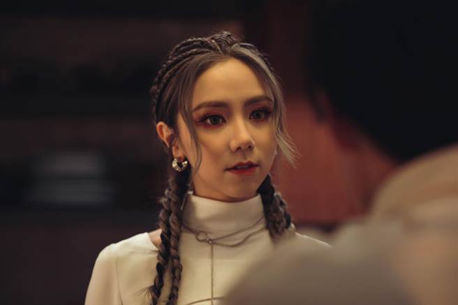 鄧紫棋近來為宣傳新專輯開直播與粉絲互動。（華納音樂提供）