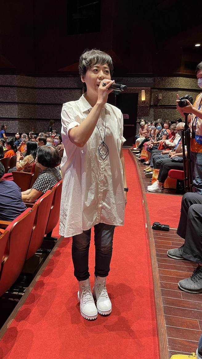 金曲台语歌后江惠仪。（吴敏菁摄）