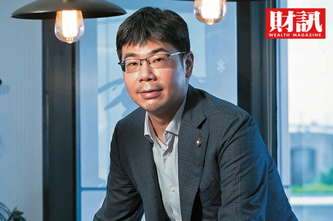 光隆董事长詹贺博是家族第3代，他改造工厂、优化成衣流程，专注让公司更科技、更时尚，带领光隆走出一条有别于同业的道路。(图/财讯提供)