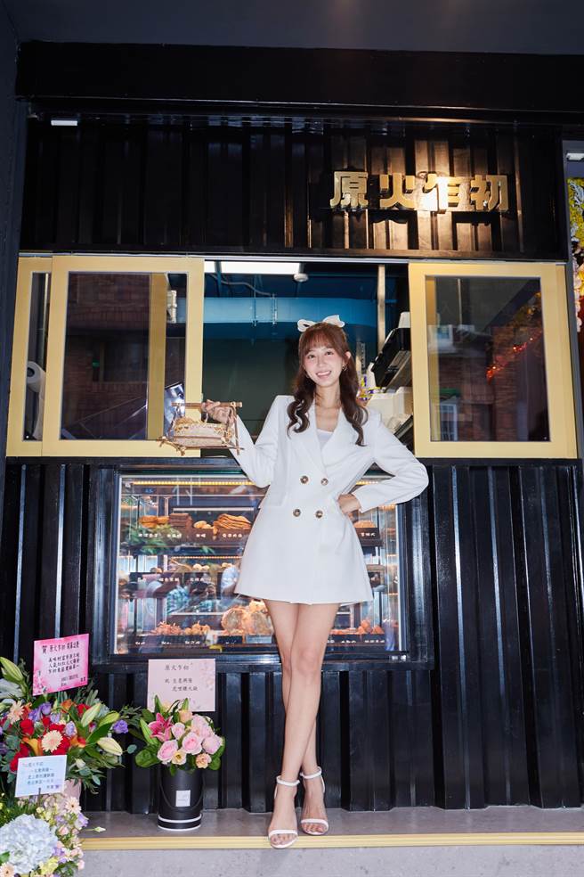 洪诗在东区开盐酥鸡店。（繁星浩月提供）