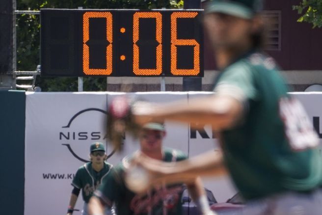 大联盟将于2023球季设立投手计时器。（美联社资料照）