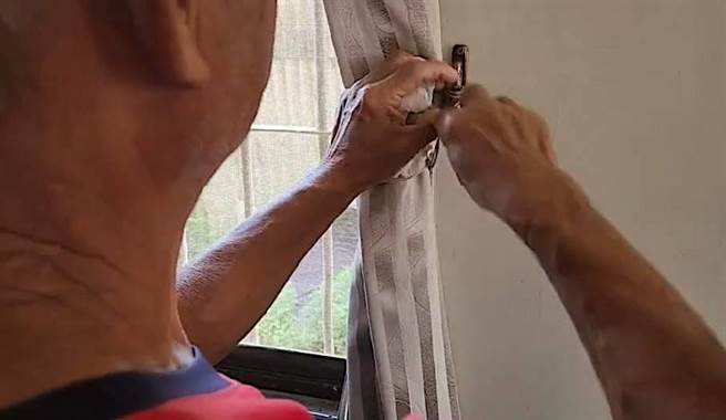 男童爷爷相当自责，怪自己没有看顾好孙子。(民眾提供／吴建辉彰化传真)