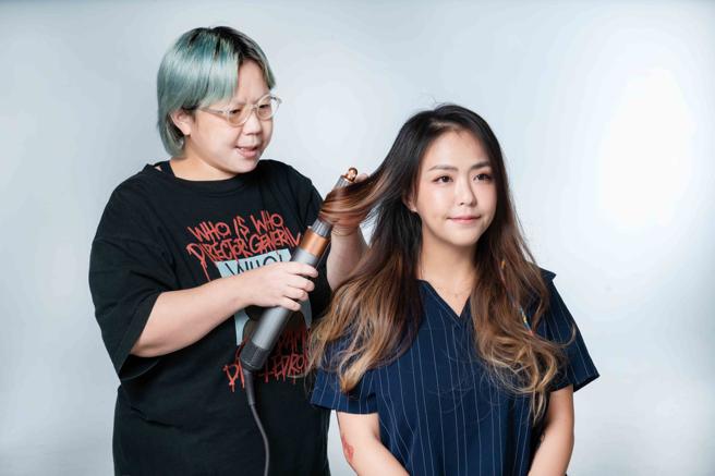 造型师Ivydodo体验今年三大造型器新品 新手、手残用这款就对了（业者提供）