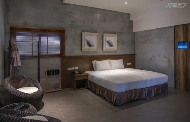 松邑庄园客房即汤屋，属弱碱性碳酸盐泉。（图/ 行遍天下）