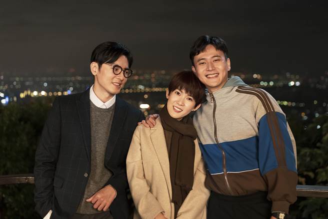 《聖筊》由導演徐漢強執導，劉冠廷和孫可芳合體演夫妻，婚姻遭李國毅闖入。（公視提供）