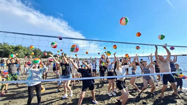 2022云西海洋音乐祭」的沙滩排球盛况。（云林县府提供）