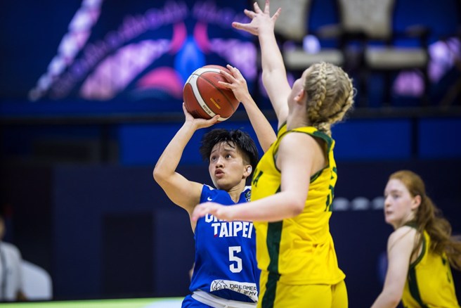 宋瑞蓁(中)今天攻下全场最高25分。(取自FIBA官网)