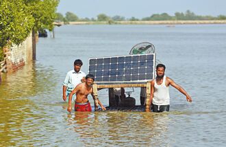 大洪災沖毀巴基斯坦
