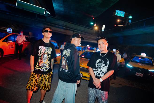 玖壹壹左起健志、洋葱、春风。（混血儿娱乐提供）