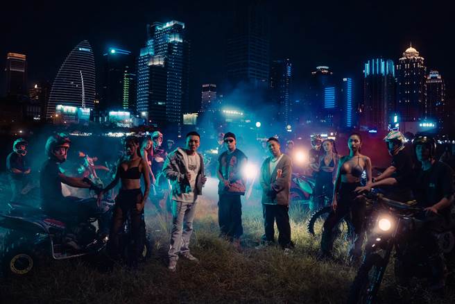 玖壹壹推出新歌〈BROMAN〉MV。（混血儿娱乐提供）