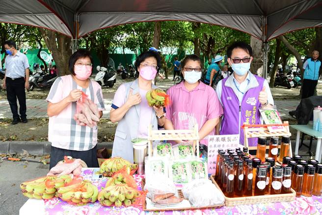 从9月11日开始连续4周，由「鸡馔鸭臻禽品节」打头阵，接下来还有「彰化好羊开膳节」、「彰化豚肉好食节」、「彰化御品乳牛节」，要让全国乡亲品尝全彰化最优质的畜牧产。(吴建辉摄)