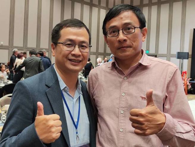 国民党台北市前议员罗智强在美国与资深媒体人彭文正同台。（图／翻摄自罗智强脸书）