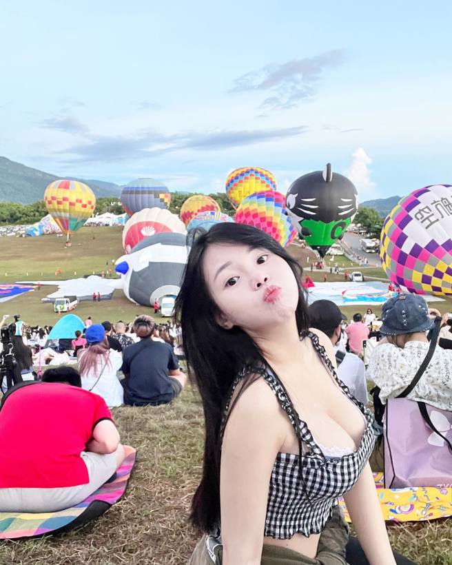 绿肥儿正面嘟嘴的模样，让粉丝看得嘴角失守。(图/绿肥儿 IG)