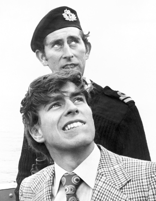 安德鲁王子与哥哥查尔斯。 (资料照/美联社)  