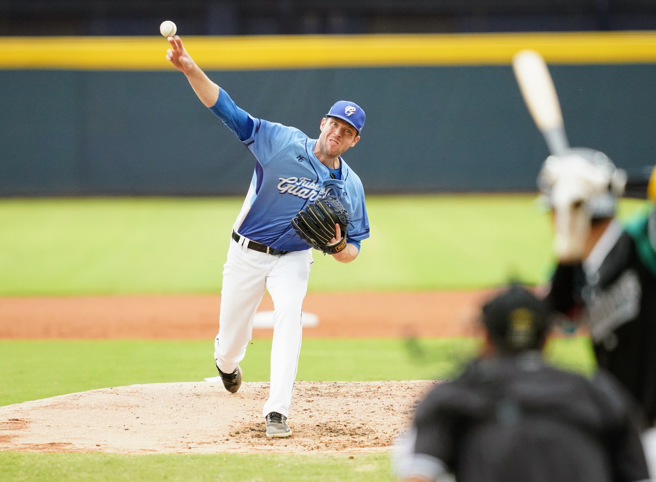 富邦悍将洋投罗力。（富邦悍将提供）