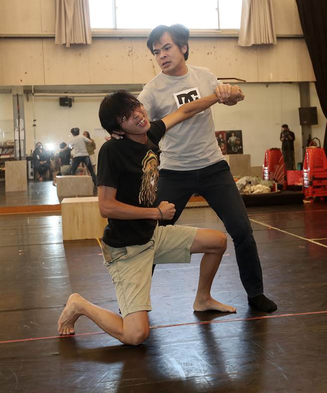 金钟奖演员苏达（右）饰演《西来庵》中的主角余清芳。（刘宗龙摄）