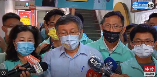 台北市長柯文哲今受訪表示，在疫情最嚴重的時候，為了護航高端疫苗，擋BNT進來，「這是我最痛恨的事情」。（取自中時新聞網）