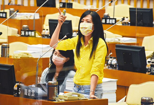 屏东县议员周碧云成了选区唯一一席妇女保障名额，几乎笃定连任。（林和生摄）