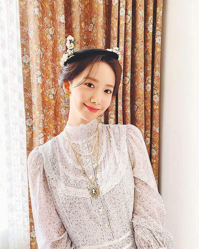 潤娥近日行程滿檔，不只合體少女時代成員出新輯，主演新劇和新片也陸續上檔。（摘自IG）