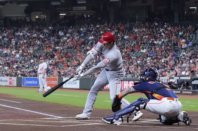 天使队大谷翔平击出第34号全垒打。（美联社）