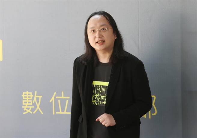 數位部長唐鳳今（12日）接受廣播節目專訪。（報系資料照片）