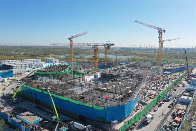 图为大陆雄安新区一处建设工地。（摘自新华社）