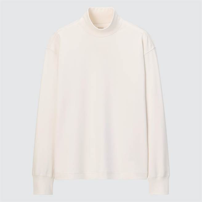 女装U HEATTECH棉质高领T恤(长袖)，790元。（UNIQLO提供）