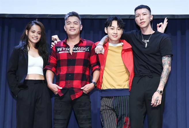 吱吱（左起）、范逸臣、顏佑庭、小春。（陳俊吉攝）