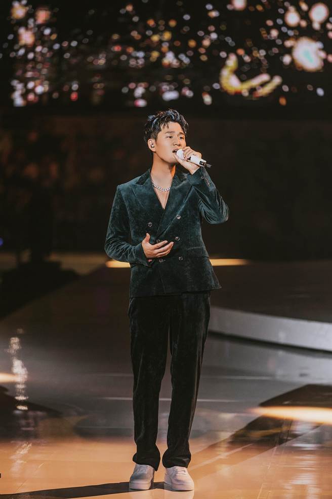 周兴哲日前到新加坡开唱。（星空飞腾提供）