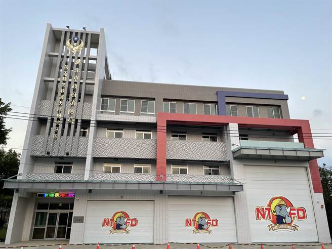 新北市莺歌区凤鸣消防分队即将在10月启用，市议员苏泓钦指出，辖管土树三莺的消防局第五大队消防队员服务人口比1比2165，不如新北市的平均水准，盼消防局早日补足员额。（苏泓钦提供）