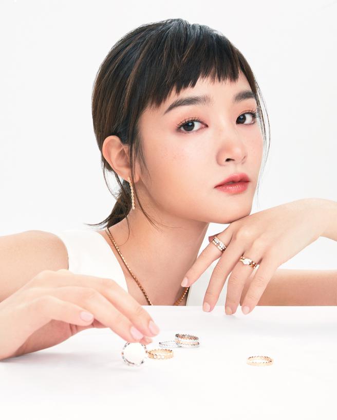新生代演技派女神王淨配戴CHAUMET珠寶。（CHAUMET提供）