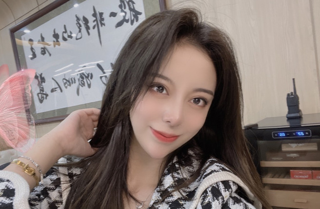 戚佳麗被前男友爆私密影片。（圖／翻攝自微博戚佳麗在這兒）