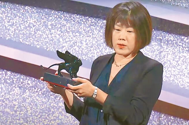 台湾导演陈芯宜执导虚拟实境（VR）电影《无法离开的人》，勇夺今年第79届威尼斯影展「沉浸式内容」单元最大奖「最佳VR体验奖」。（取自YouTube）