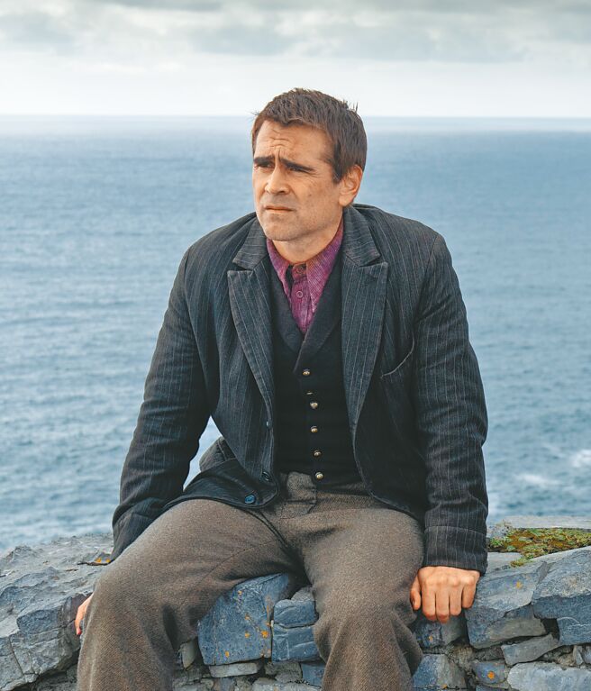 柯林法洛主演《伊尼舍林的女妖》首度在欧洲3大影展夺得影帝。（美联社）