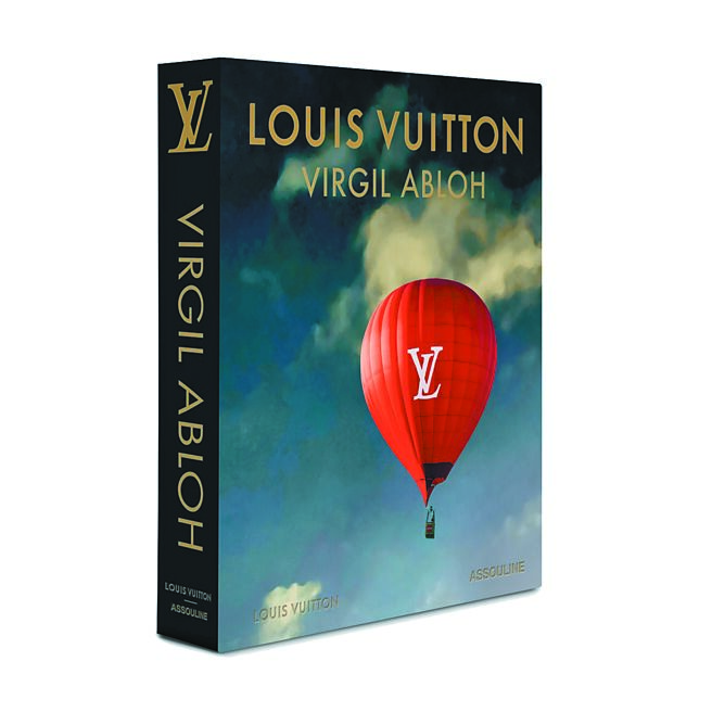 《Louis Vuitton：Virgil Abloh》封面，红色热气球出自2022春夏时尚大秀，亦是Abloh生前设计的最后一场时装秀。（Louis Vuitton提供）