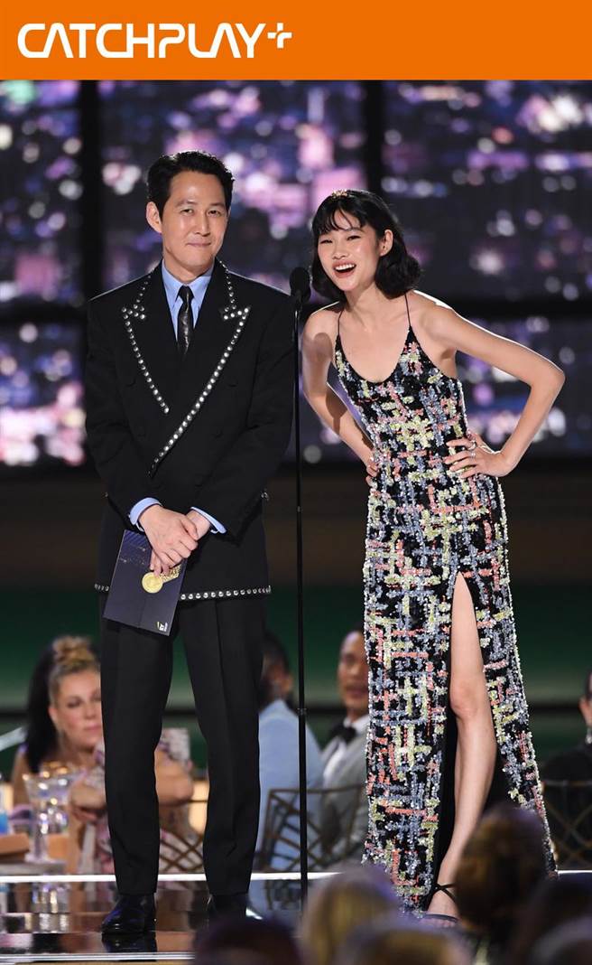 李政宰与郑浩妍担任颁奖人，可惜郑浩妍没能拿下奖项。（CATCHPLAY＋提供）