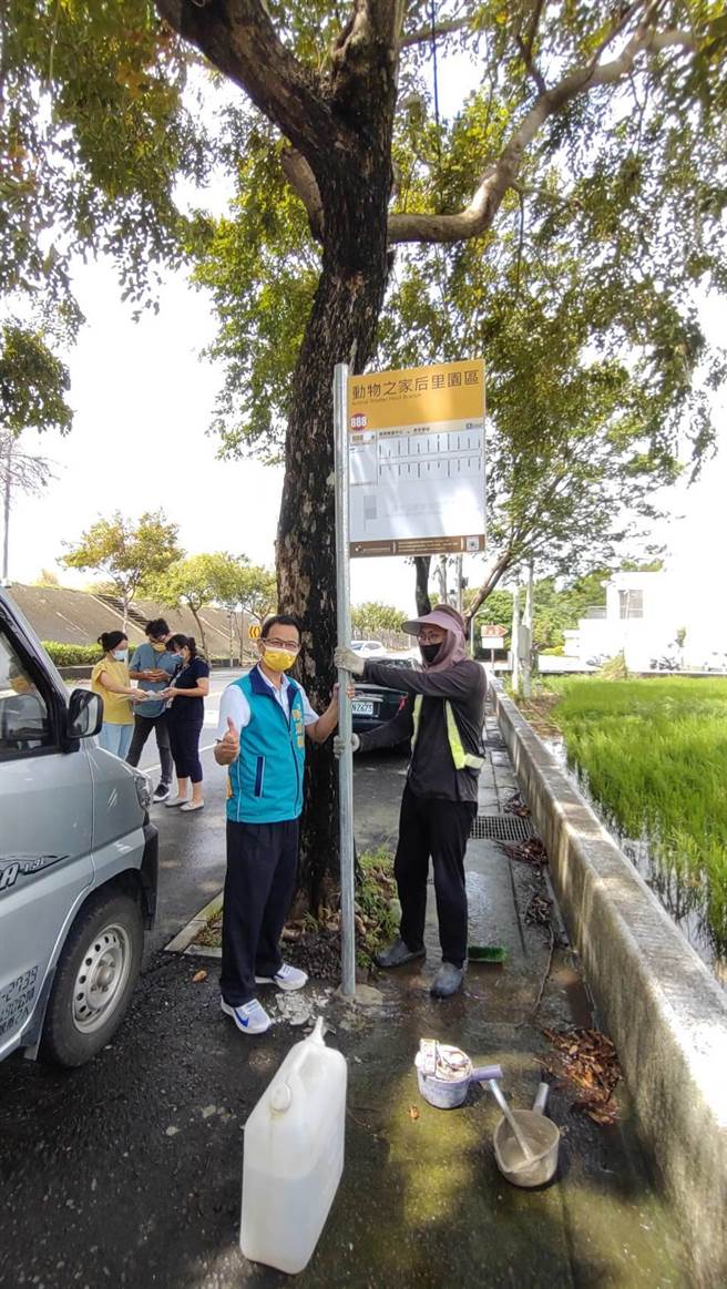 台中市公車「888豐原轉運中心-后里泰安車站」預計10月上路，13日完成站牌設立。（市議員陳清龍提供）