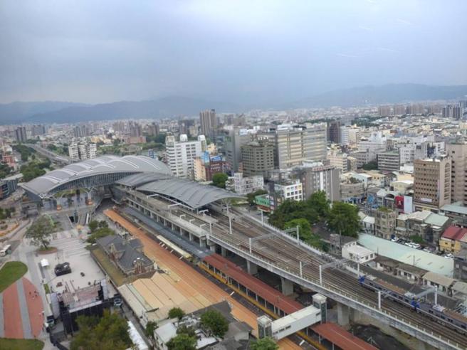 （台中中区核贷成数跌破7成，显见银行对区域房产仍有疑虑。图／曾丽芳）
