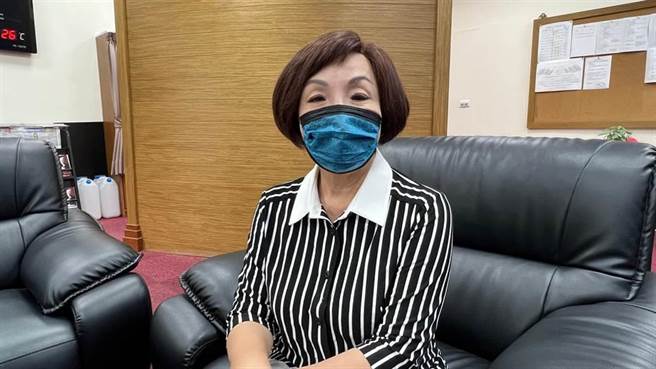 高市議會國民黨黨團總召童燕珍遭同選區議員參選人張博洋指控發言不當，「對於年輕人的打壓，真的看不到下限欸」。對此，童燕珍今（13）日喊冤直嗆，太過粗淺甚至可笑。（本報資料照片）