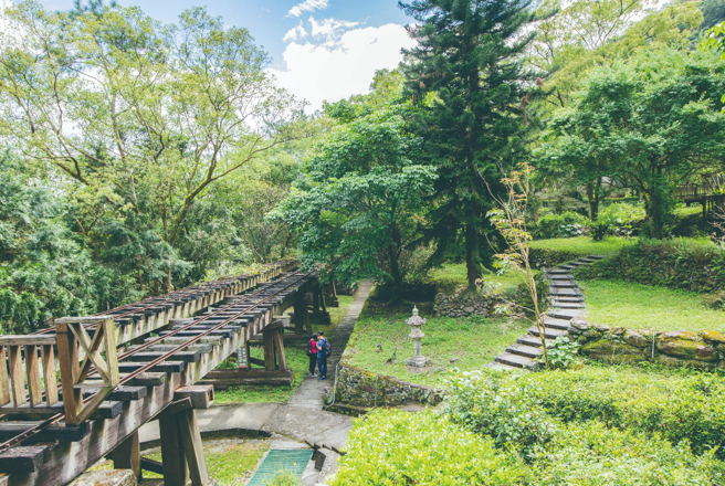 林田山过去曾为臺湾四大林场之一，漫步在「森坂步道」上，感受旧时光。(图/花莲趣)
