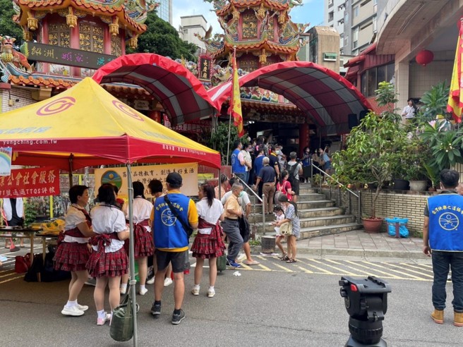 公益活动「感恩祖孙情」由中华天下父母心关怀促进会及台湾快乐之道协会共同举办。图/永庆房屋提供