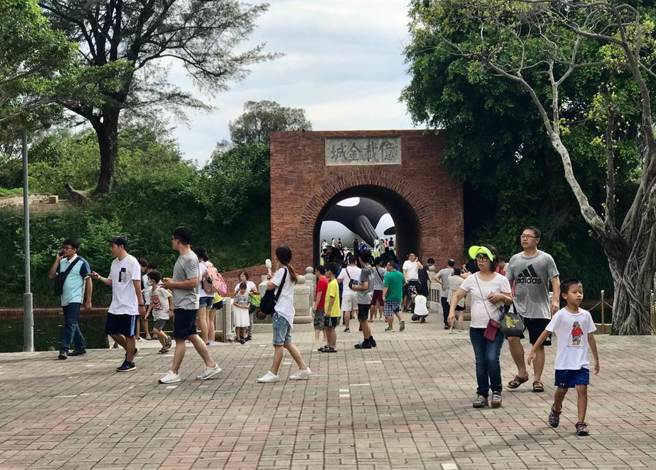 黄伟哲大力推荐「2022台南国际音乐节」，将把音乐会带进亿载金城等台南景点。（资料照片）