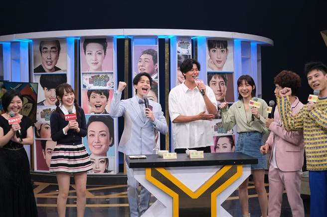 《台灣好吃驚》台日名曲卡拉OK交流，台日藝人大展歌喉。（國興衛視提供）