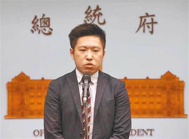 总统府发言人张惇涵13日提出5点声明，重申政府没有阻挡疫苗，是政府、民间共同解决问题。（资料照）