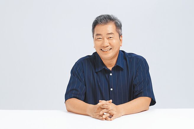 无党籍基隆市长参选人黄希贤给市民的一句话：「市民不要再被政党情感绑架，勇敢走出自己的路」。（黄希贤提供／陈彩玲基隆传真）