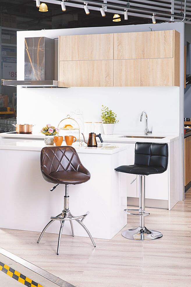 特力屋的优化小公寓厨房，为用餐添加趣味。（特力屋提供）