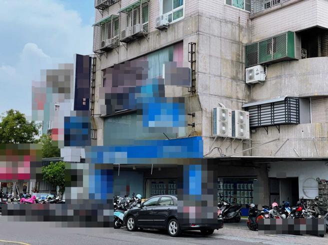 尊龙的应召事业风生水起，包括台中、彰化、台南、高雄都有据点，甚至他近来还重回老本行，开了家牛郎店。（图／民眾提供）