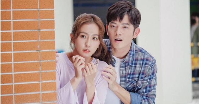 宥胜辞演与周晓涵主演的《校园机智生活》。（图／TVBS提供）