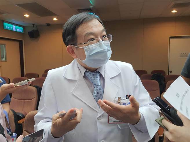 三总小儿部主任陈锡洲。（陈人齐摄）