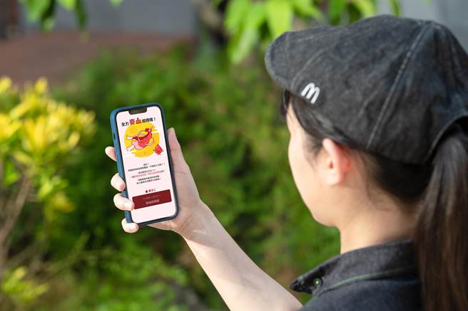 麦当劳热血行动，除了鼓励大专生加入首捐，内部宣传结合中秋节活动提前起跑，藉由趣味知识问答强化捐血观念。（麦当劳提供）